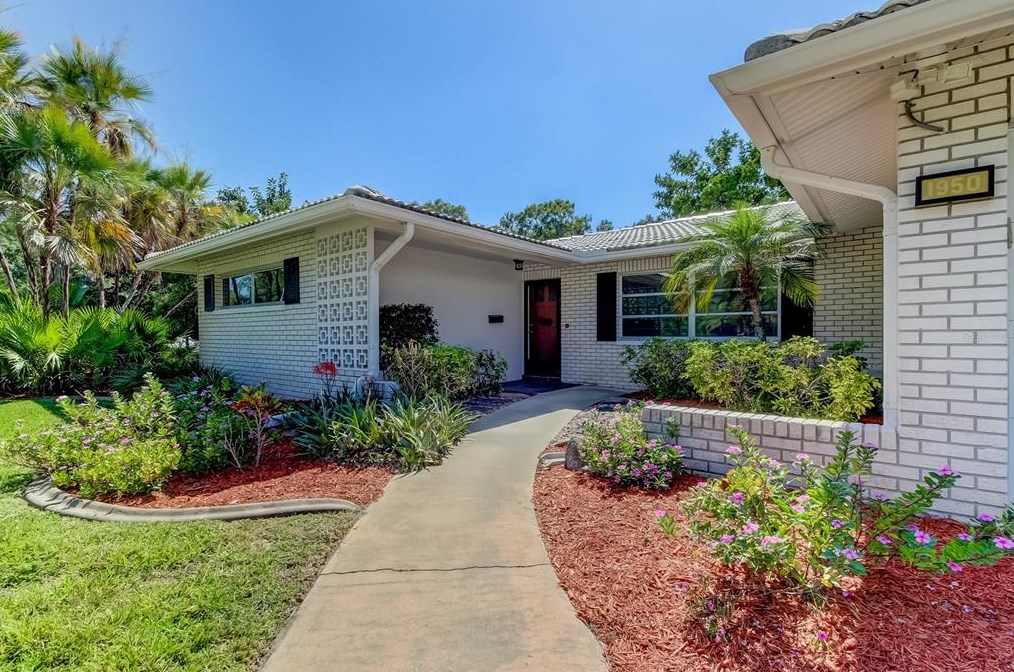 1950 Canadiana Ct, Dunedin, FL 34698