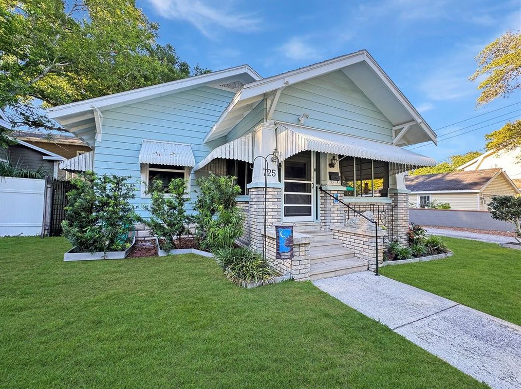 725 25th Ave, Saint Petersburg, FL 33704-3313