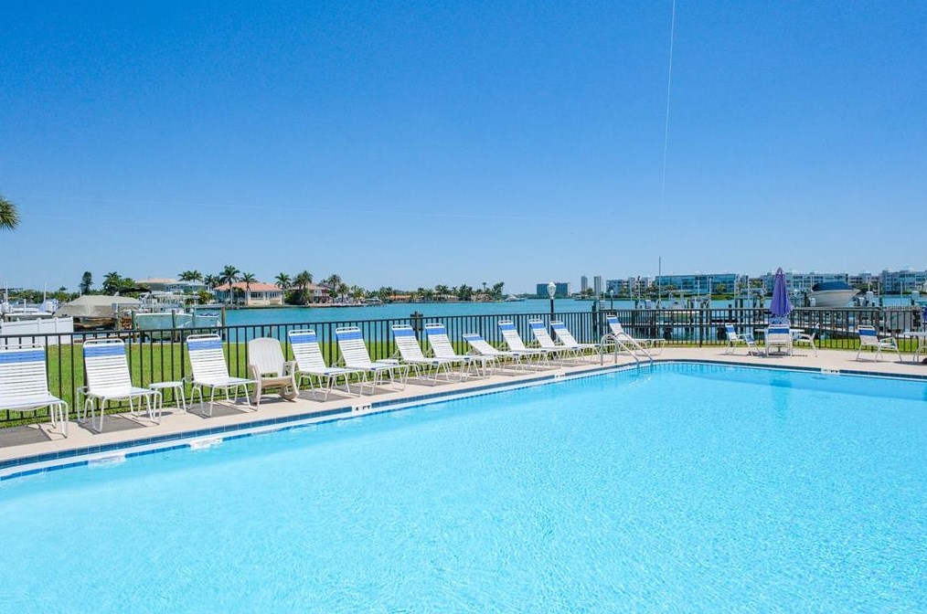 8701 Blind Pass Rd, Saint Petersburg, FL 33706-1465
