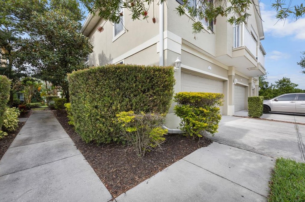 6848 Breezy Palm Dr, Riverview, FL 33578