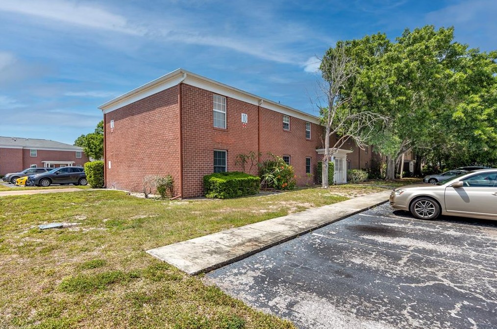 1184 85th Ter, Saint Petersburg, FL 33702-3323