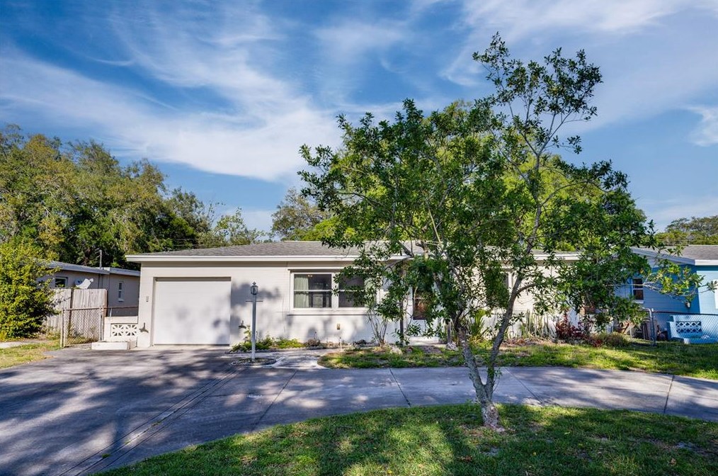 8451 56th Way N, Pinellas Park, FL 33781