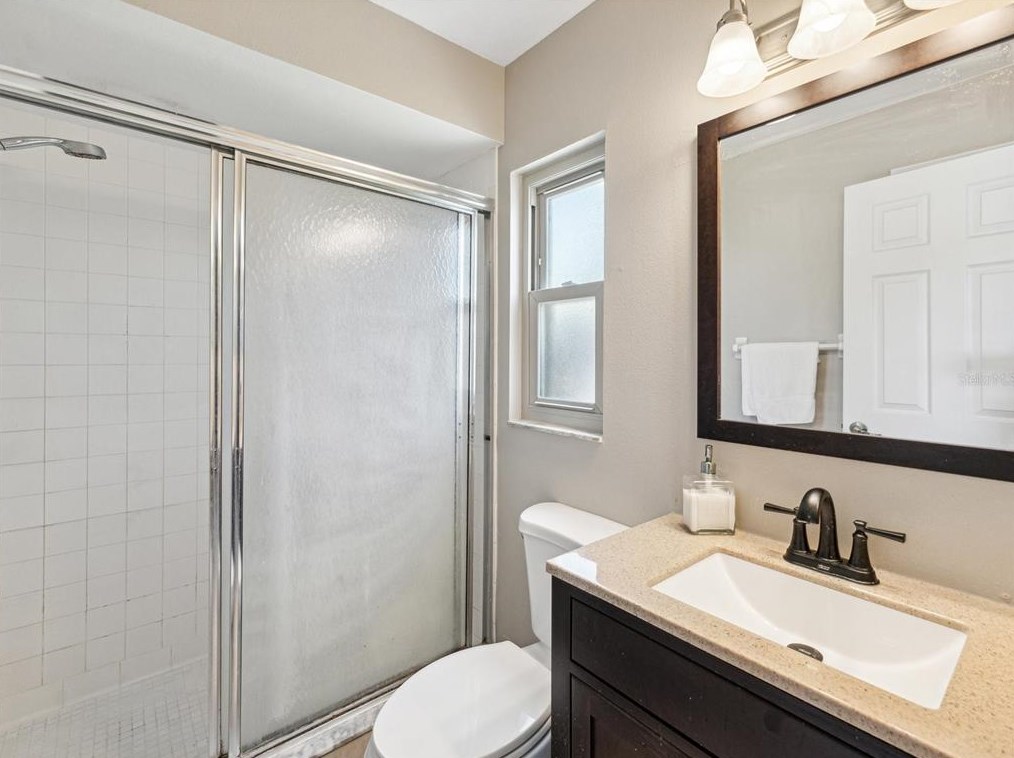 17637 Meadowbridge Dr, Lutz FL  33549-5574 exterior