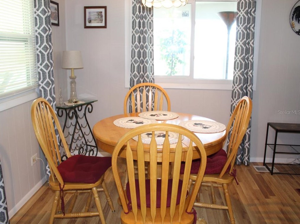 62 Thatch Palm St, Largo FL  33770-7413 exterior