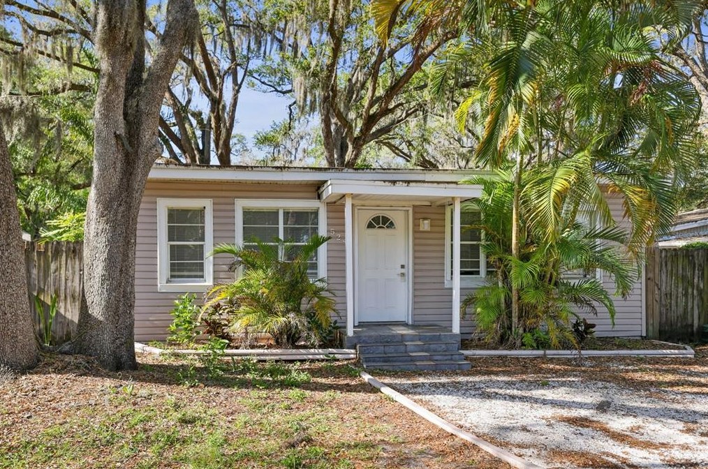 524 6th Ave Ne, Largo, FL 33770