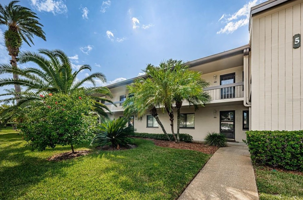 222 Nina Way, Oldsmar, FL 34677-2287