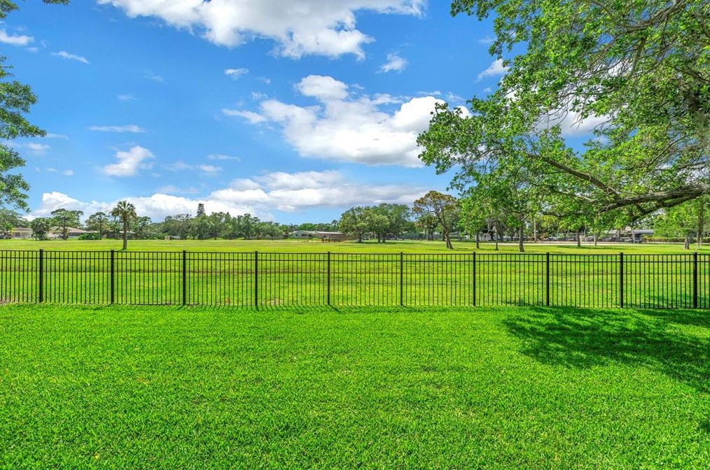 5438 Denver St Ne, Saint Petersburg, FL 33703