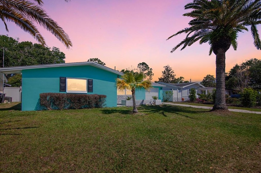 3322 Bainbridge Dr, Tarpon Springs, FL 34691-1005