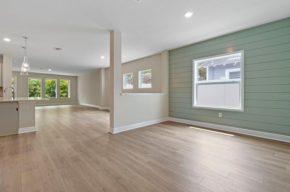 1012 Milwaukee Ave, Dunedin, FL 34698