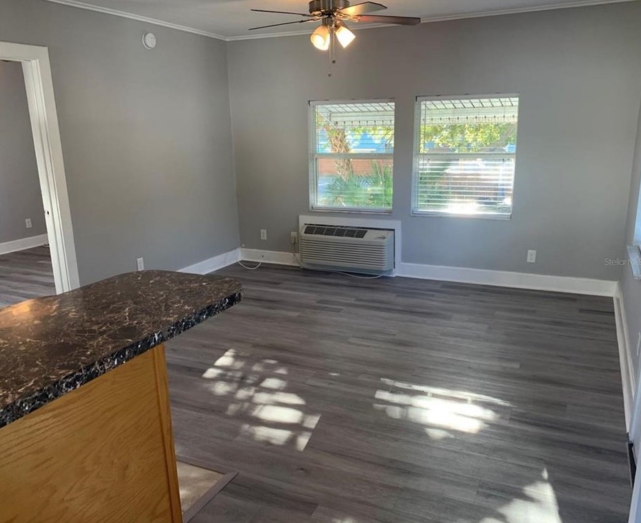 1670 29th Ave N #1/2, Saint Petersburg, FL 33713