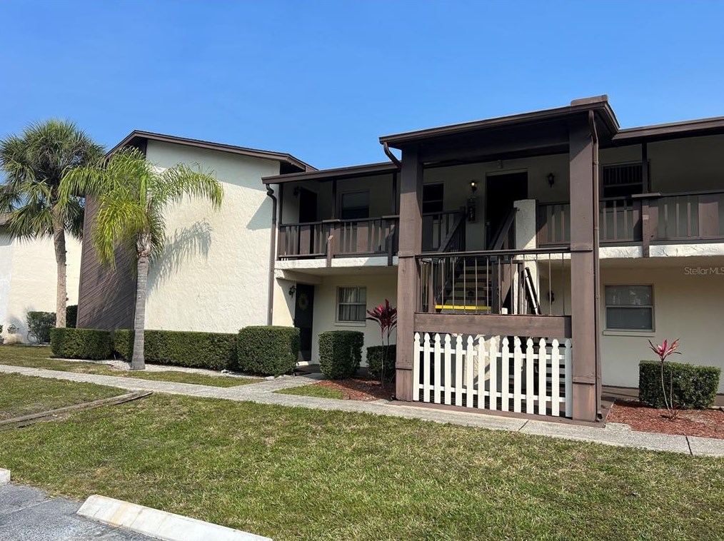 5521 Bay Blvd #202, Port Richey, FL 34668