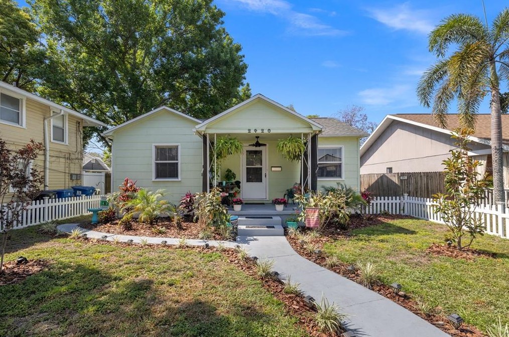 2420 Dartmouth Ave N, Saint Petersburg, FL 33713