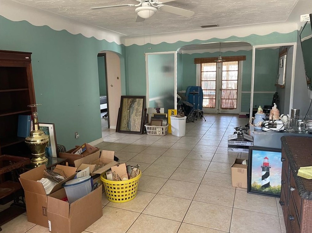 6171 5th Ave, Saint Petersburg, FL 33707-1507