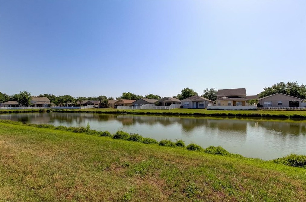 8426 Deer Chase Dr, Riverview FL  33578-8608 exterior