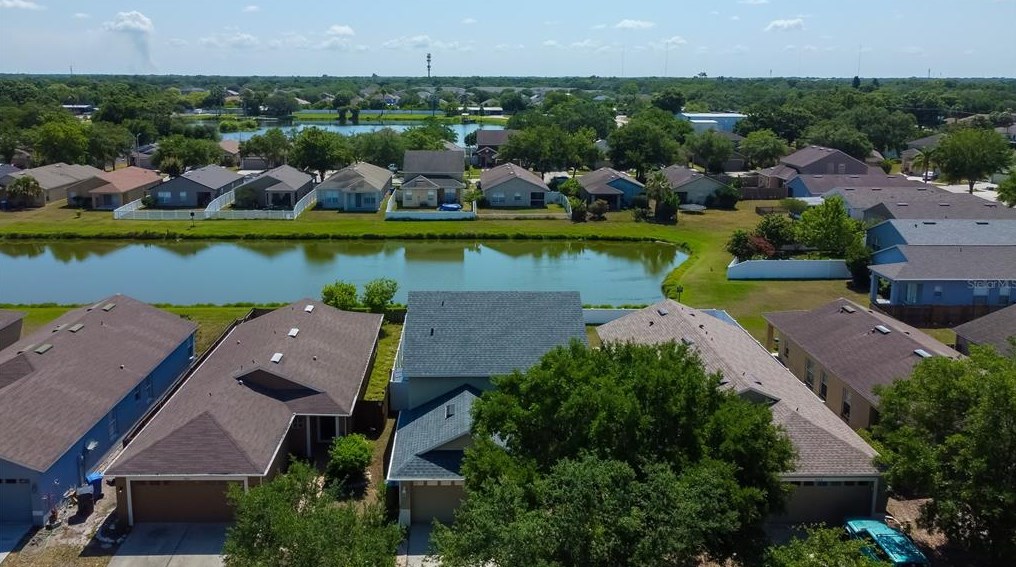 8426 Deer Chase Dr, Riverview FL  33578-8608 exterior