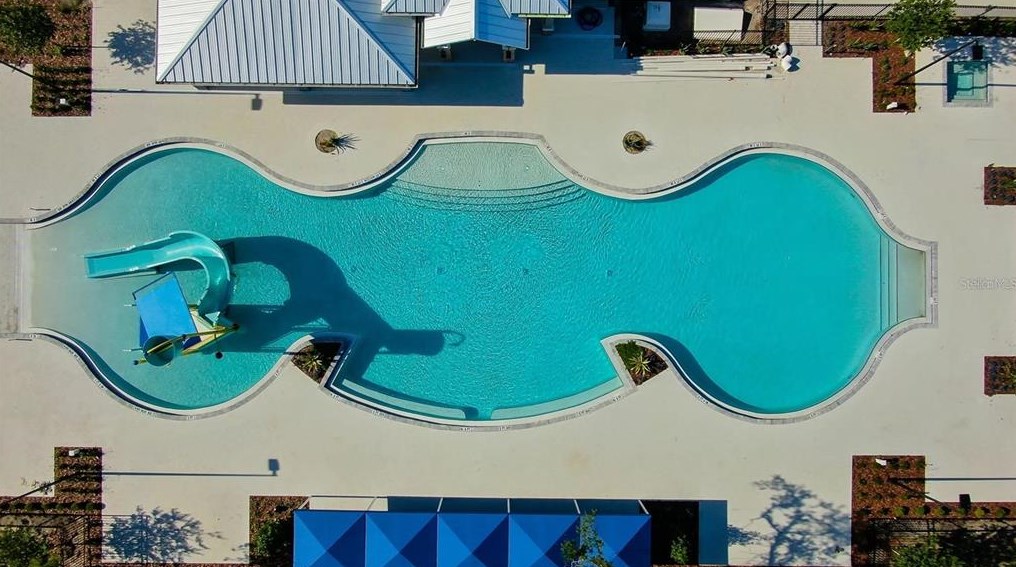 8426 Deer Chase Dr, Riverview FL  33578-8608 exterior