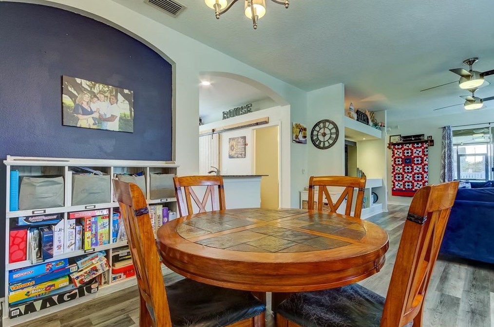 8426 Deer Chase Dr, Riverview FL  33578-8608 exterior