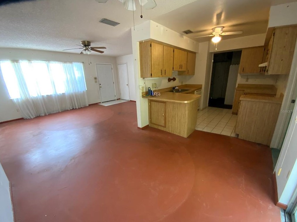 2714 Mary Sue St, Largo, FL 33774-1544