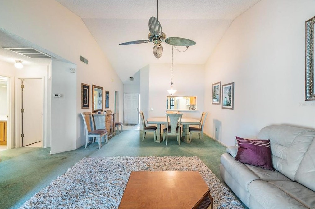 2582 Bentley Dr, Palm Harbor FL  34684-1804 exterior