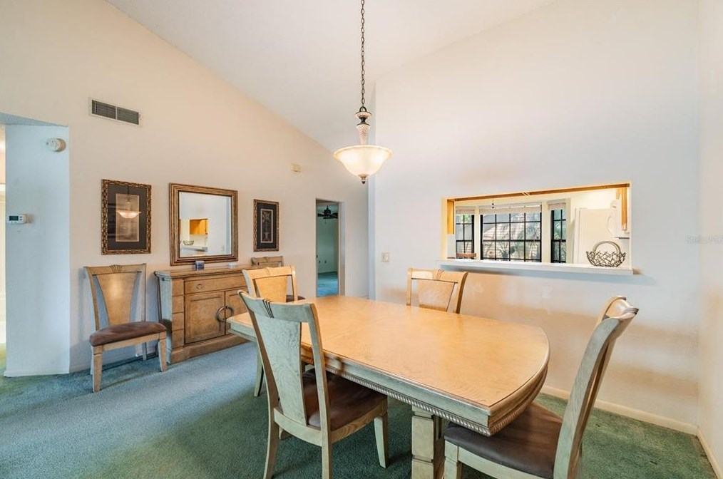 2582 Bentley Dr, Palm Harbor FL  34684-1804 exterior