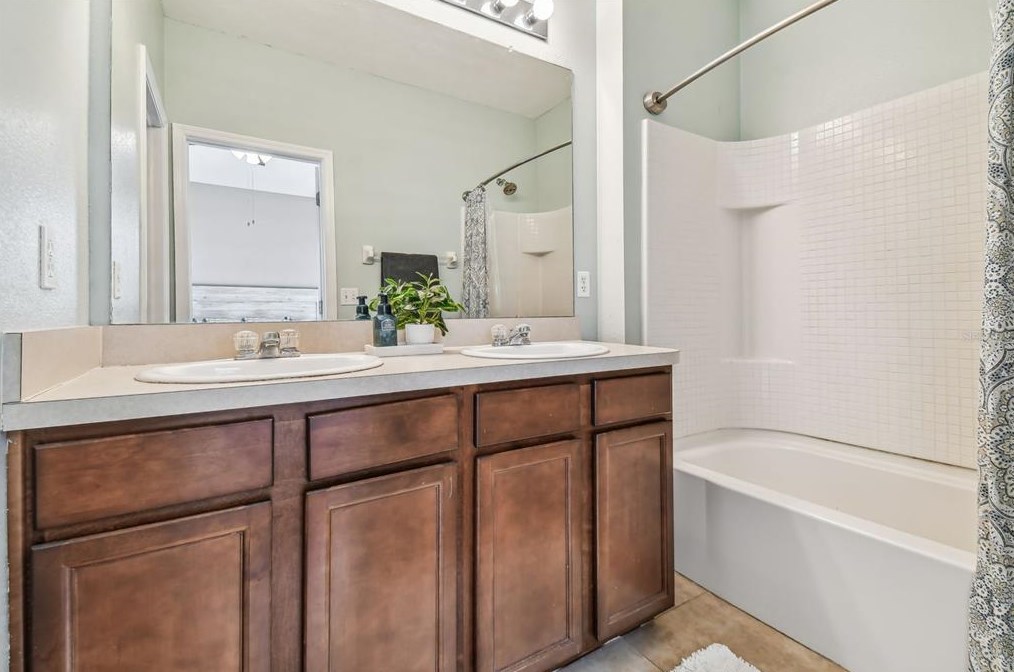 8845 Moonlit Meadows Loop, Riverview FL  33578-8836 exterior