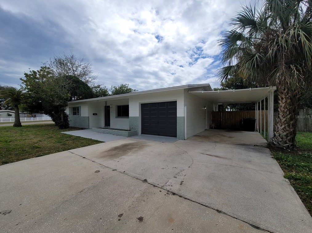 390 Davison Ave Ne, Saint Petersburg, FL 33703