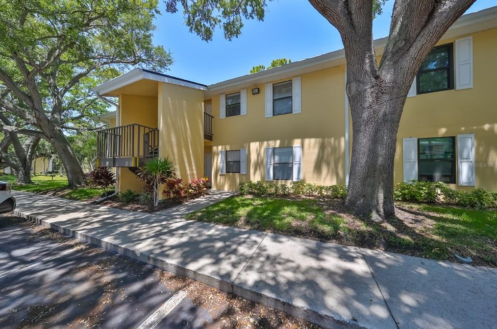 3001 58th Ave S #702, Saint Petersburg, FL 33712
