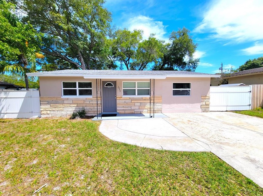 2849 Karen Ave, Largo, FL 33774-1440