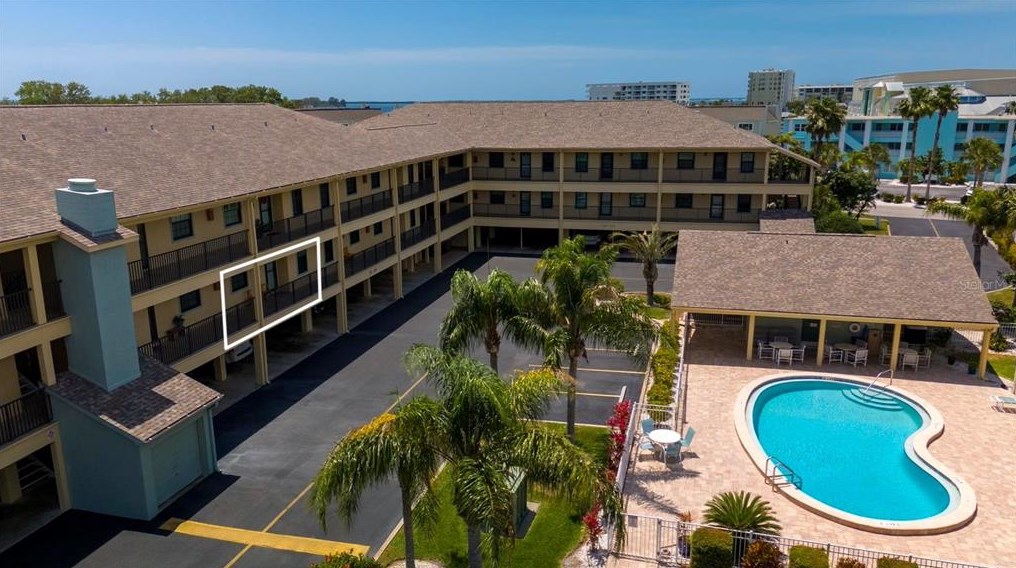 460 S Paula Dr #202, Dunedin, FL 34698