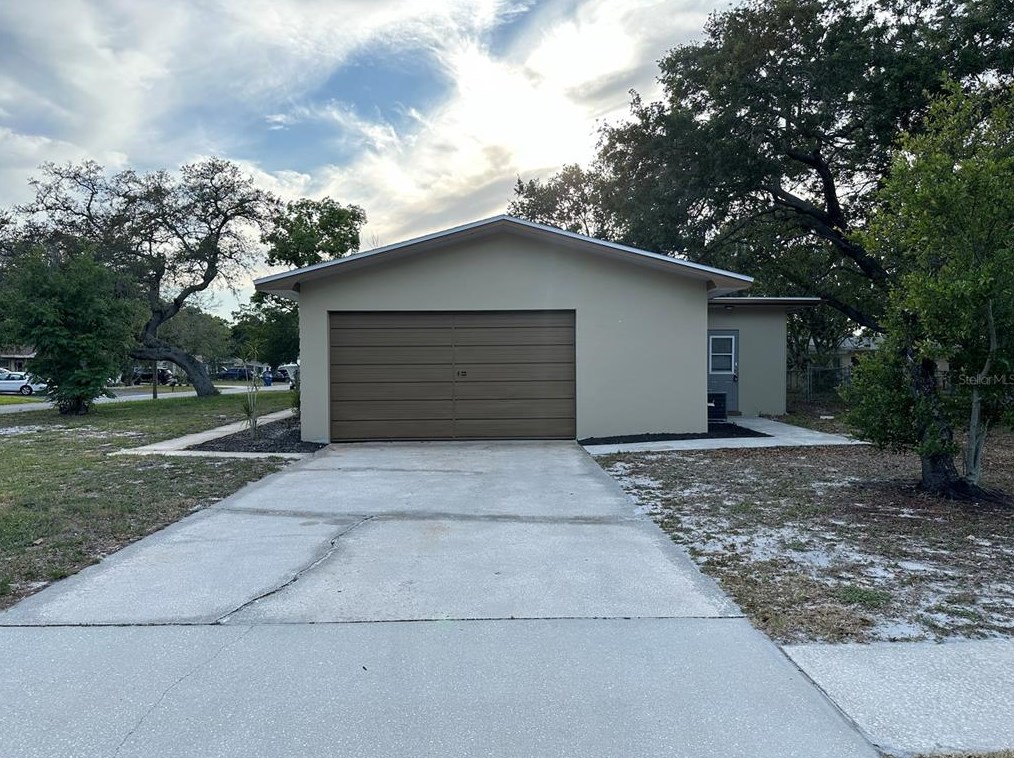 1164 Nolan Dr, Largo, FL 33770-4322