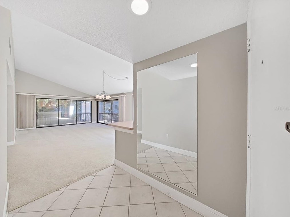 700 Starkey Rd #422, Largo, FL 33771