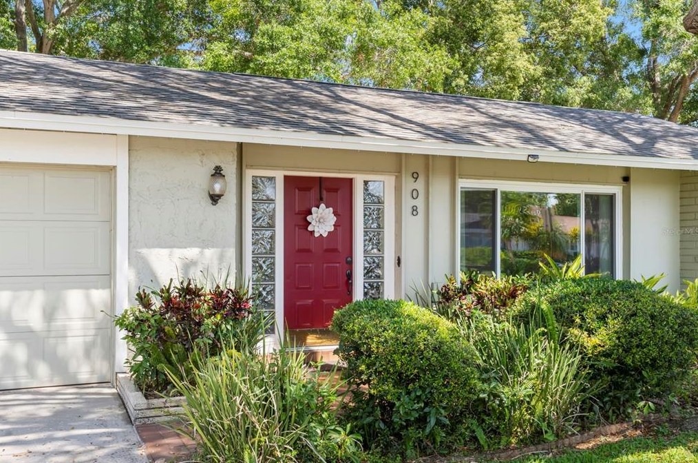 908 Anchorage Ln, Palm Harbor FL  34685-1603 exterior