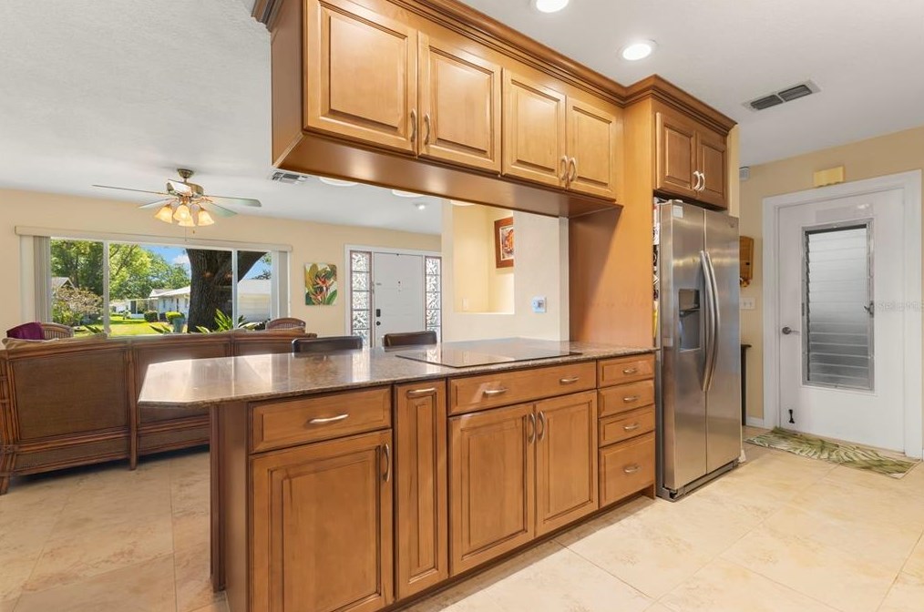 908 Anchorage Ln, Palm Harbor FL  34685-1603 exterior