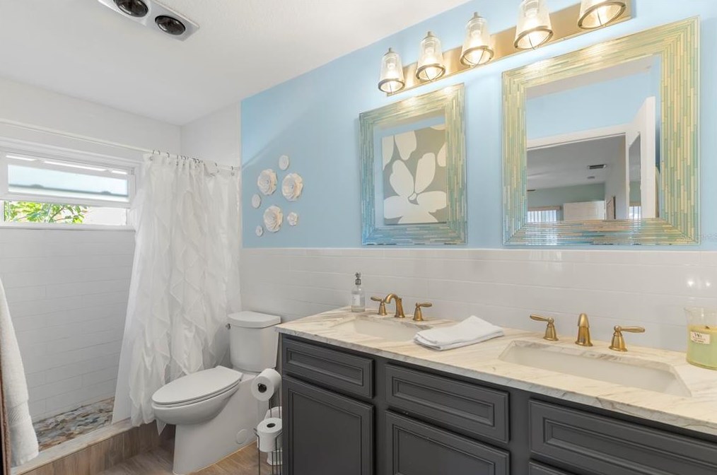 908 Anchorage Ln, Palm Harbor FL  34685-1603 exterior