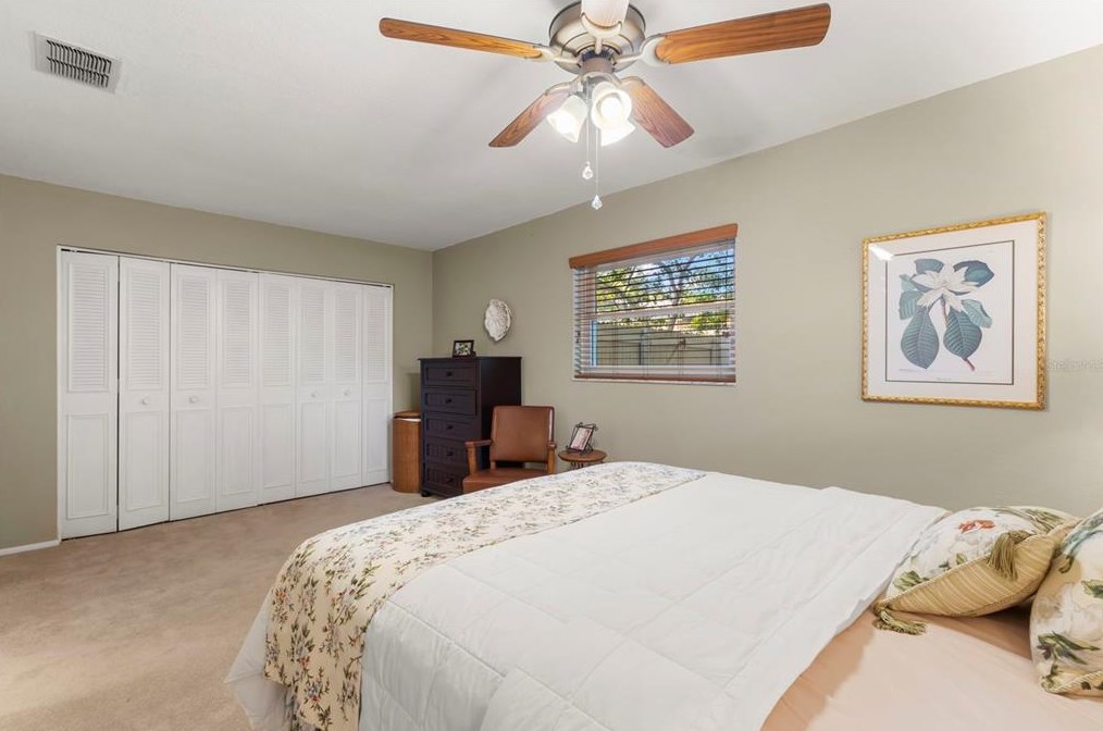 908 Anchorage Ln, Palm Harbor FL  34685-1603 exterior