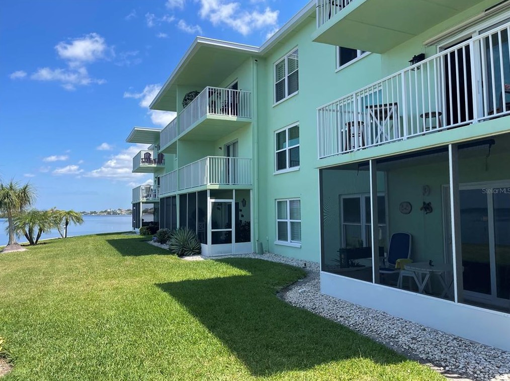 464 N Paula Dr #110, Dunedin, FL 34698