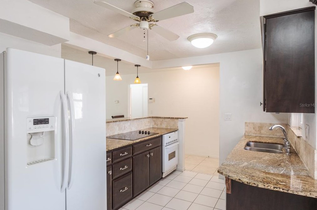 135 Rodney Ct, Palm Harbor FL  34684-4642 exterior
