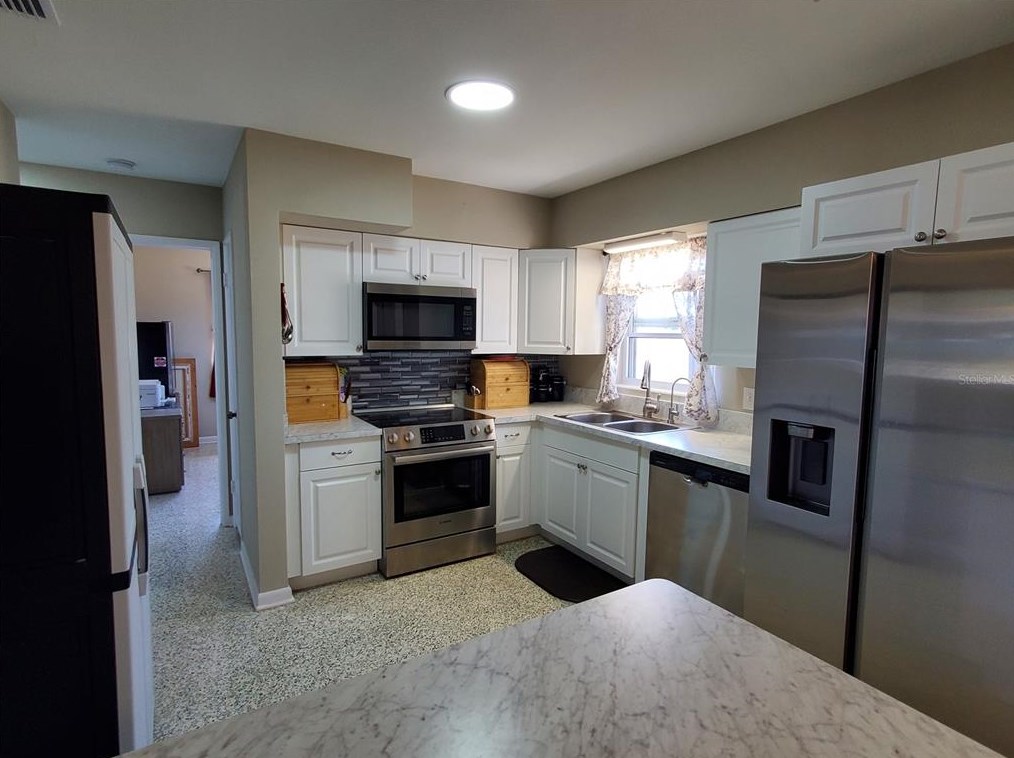 229 Regina Dr, Largo, FL 33770-1424