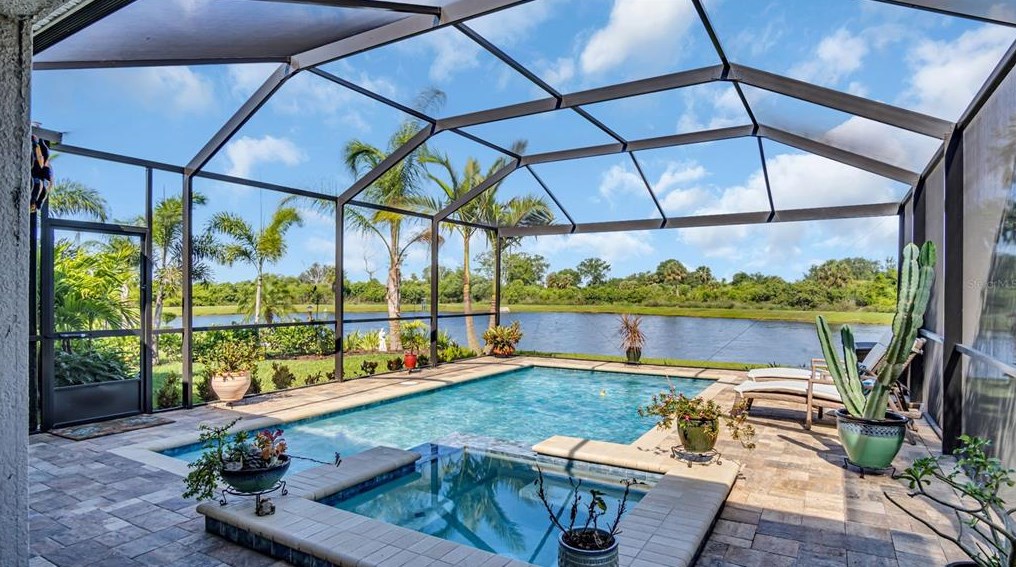 6022 Milestone Dr, Ruskin, FL 33572