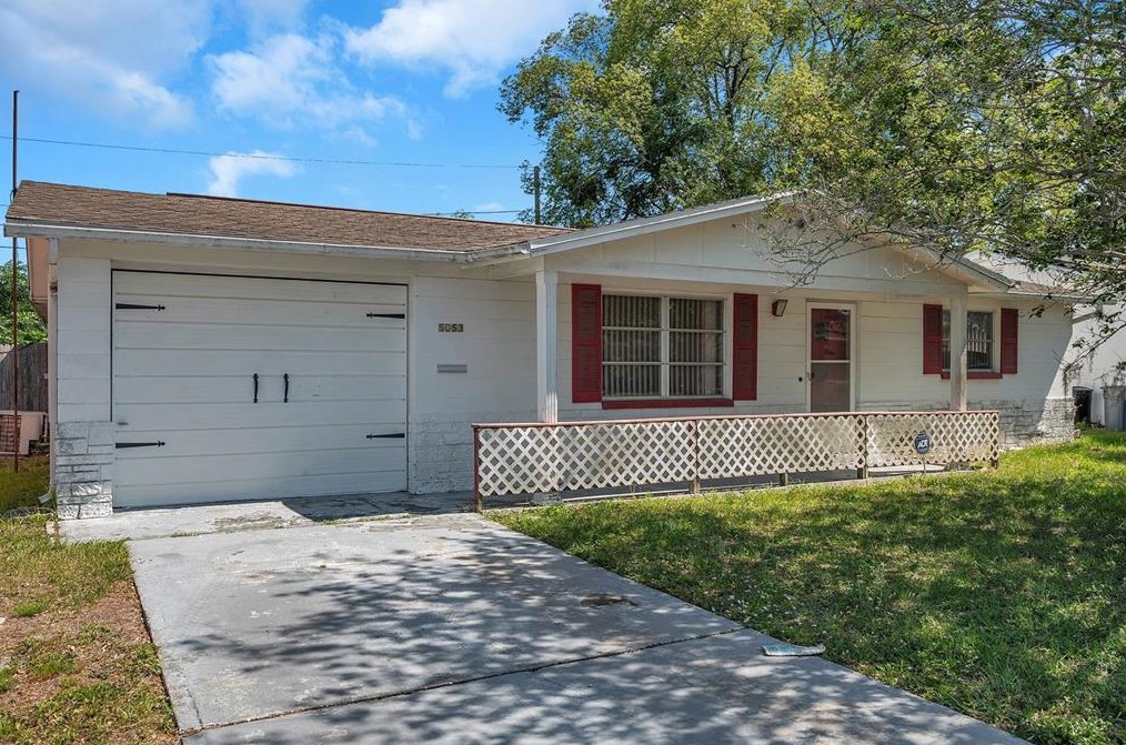 5053 Springland Dr, Tarpon Springs, FL 34690-2049