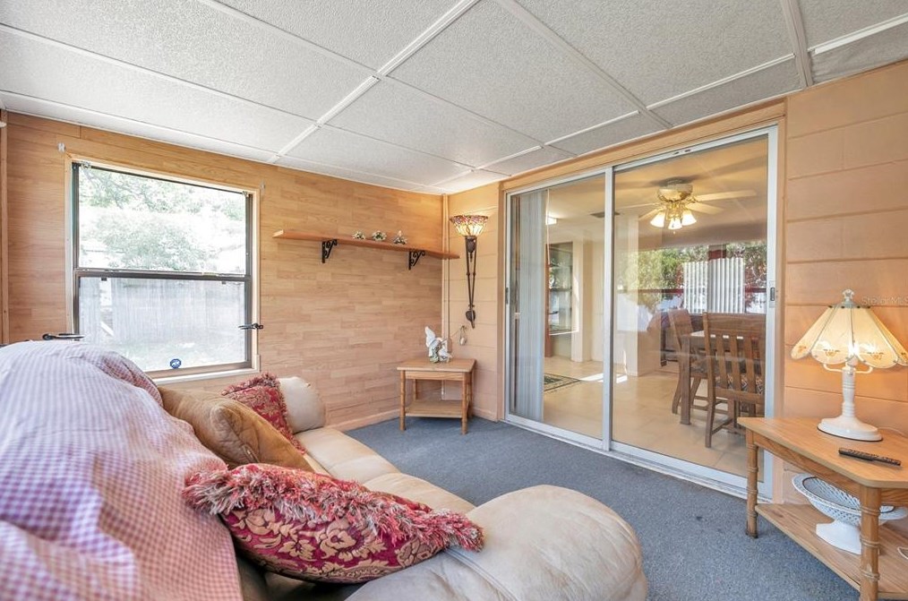 5053 Springland Dr, Tarpon Springs FL 34690-2048 exterior