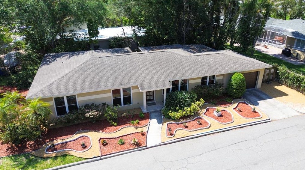 525 Lamara Way, Saint Petersburg, FL 33704-3761