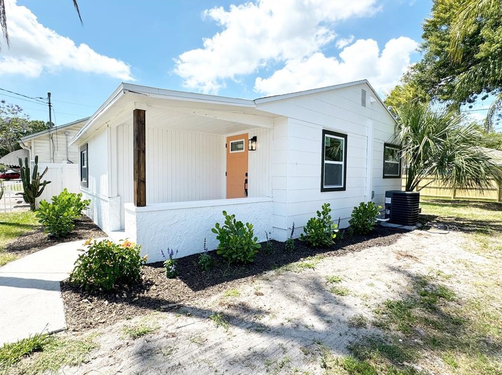 2755 52nd Ave N, Saint Petersburg, FL 33714