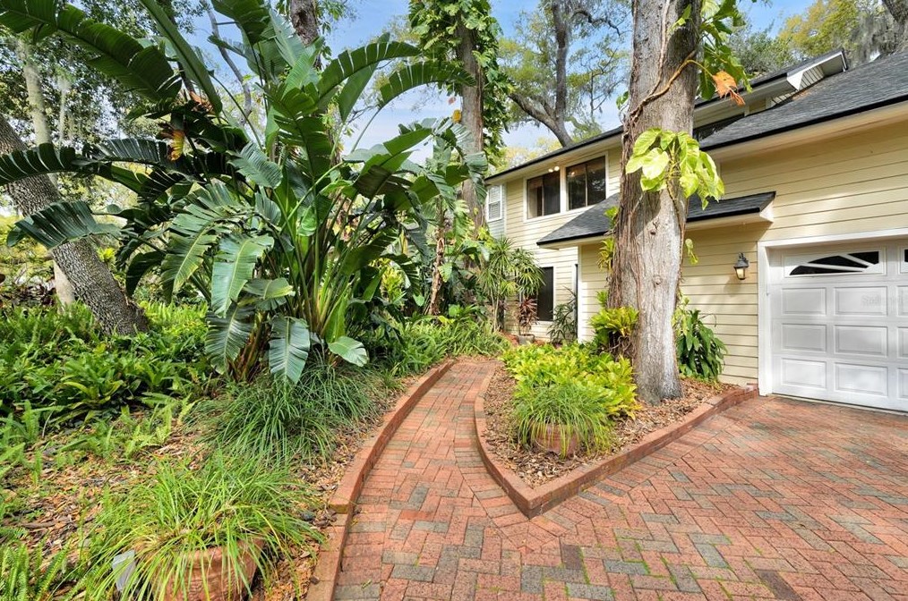 1029 43rd Ave N, Saint Petersburg, FL 33703