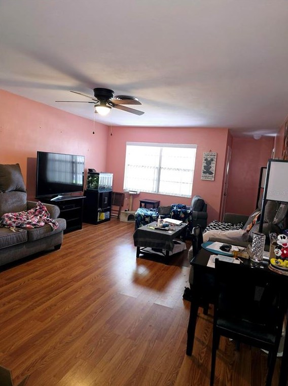 3342 39th St, Saint Petersburg FL  33713-2318 exterior