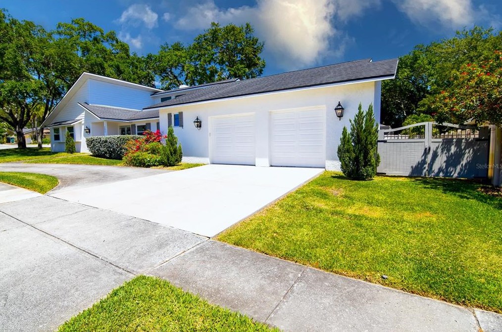 7373 123rd St, Largo, FL 33772-5514
