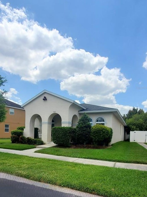 5221 Suncatcher Dr, Zephyrhills, FL 33545