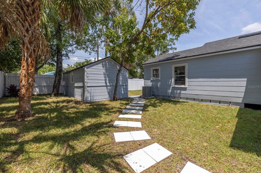 753 16 Ave, Saint Petersburg FL  33701-5711 exterior
