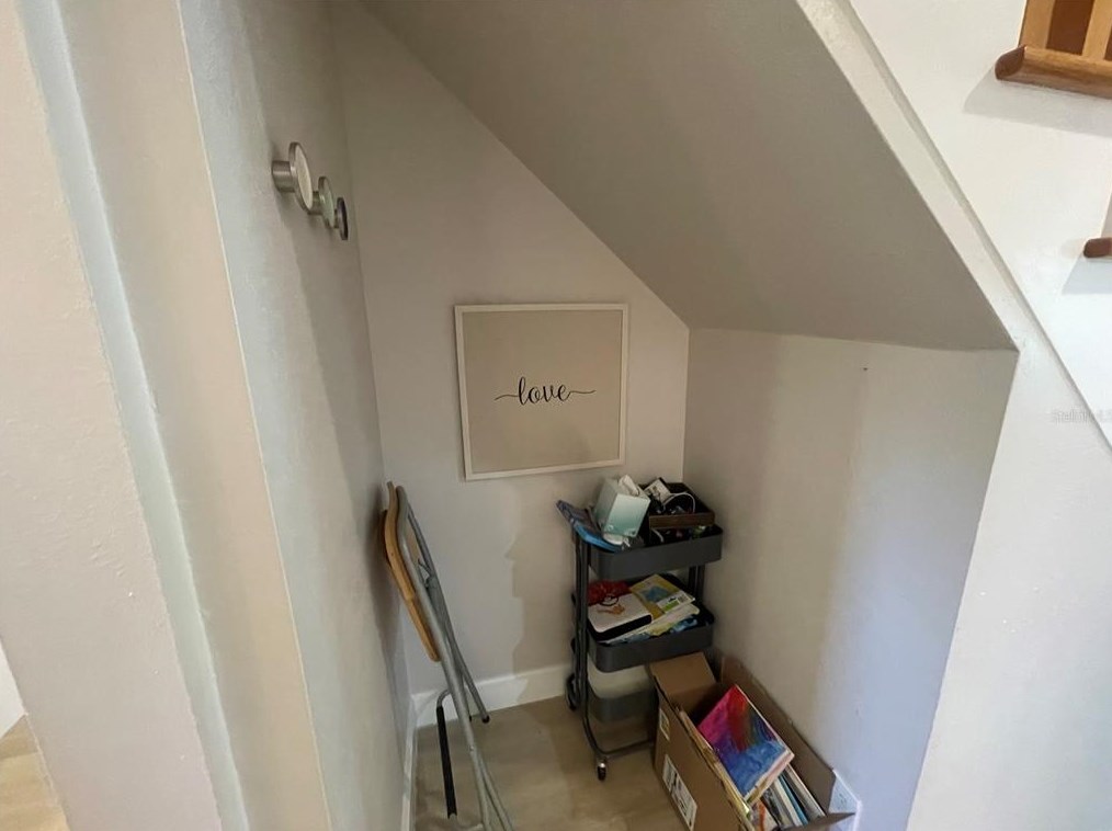 1534 Wexford Dr, Palm Harbor FL  34683-6229 exterior