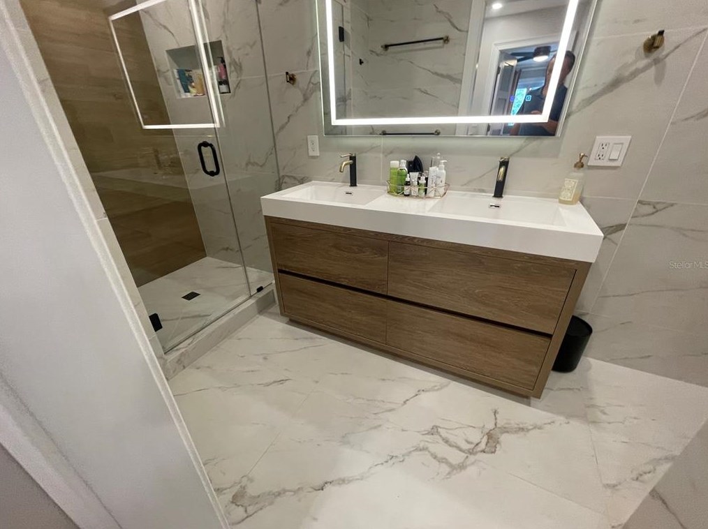 1534 Wexford Dr, Palm Harbor FL  34683-6229 exterior